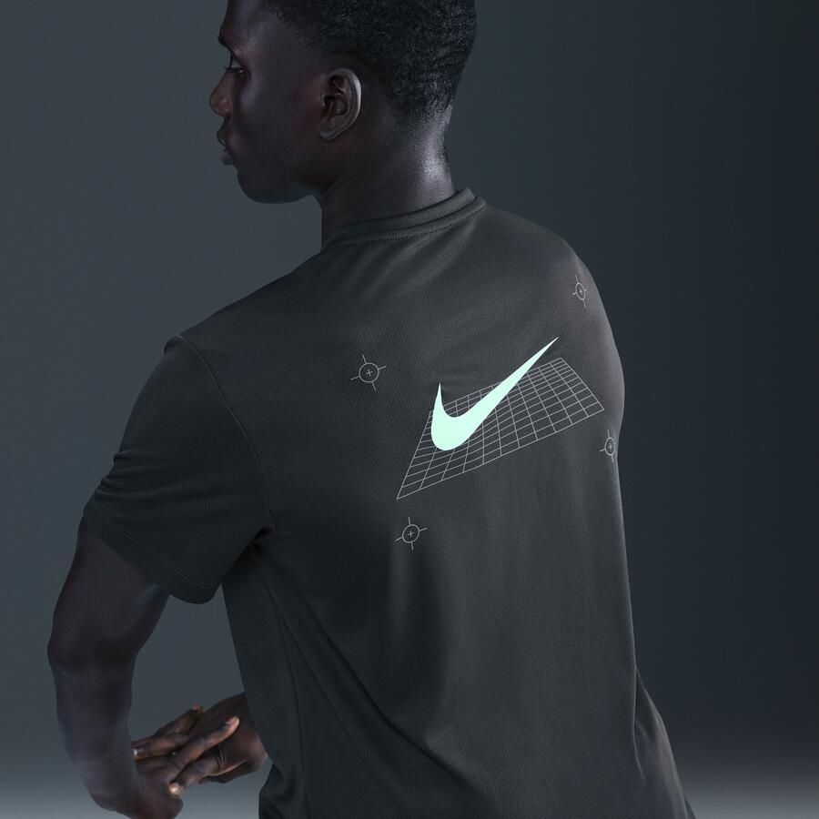 Nike Miler hardlooptop met korte mouwen voor heren Grijs