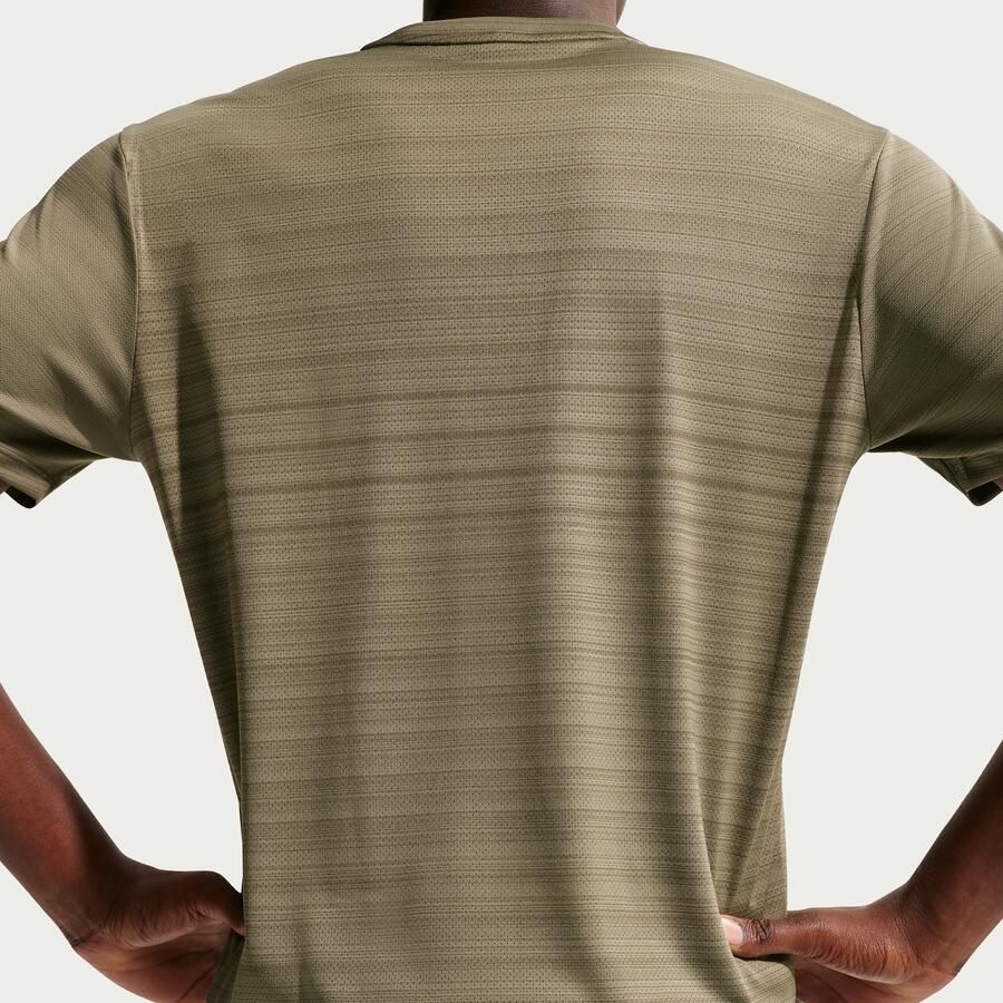 Nike Miler Hardlooptop met korte mouwen voor heren Groen