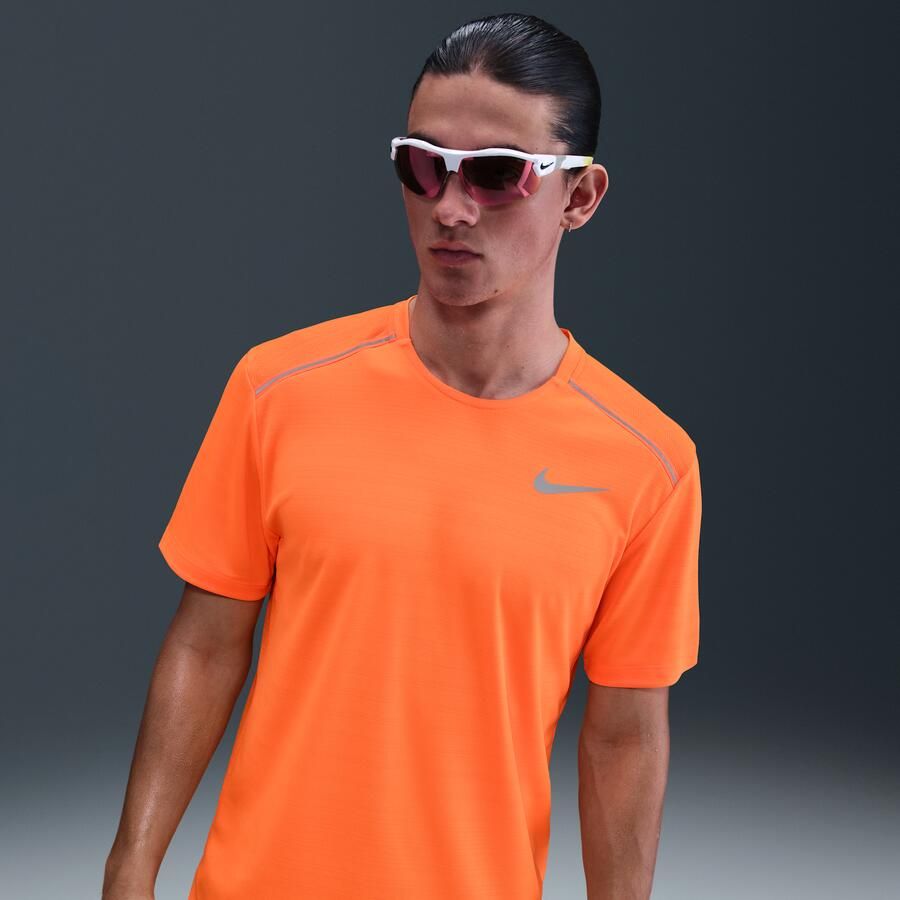 Nike Miler Hardlooptop met korte mouwen voor heren Oranje - Foto 4