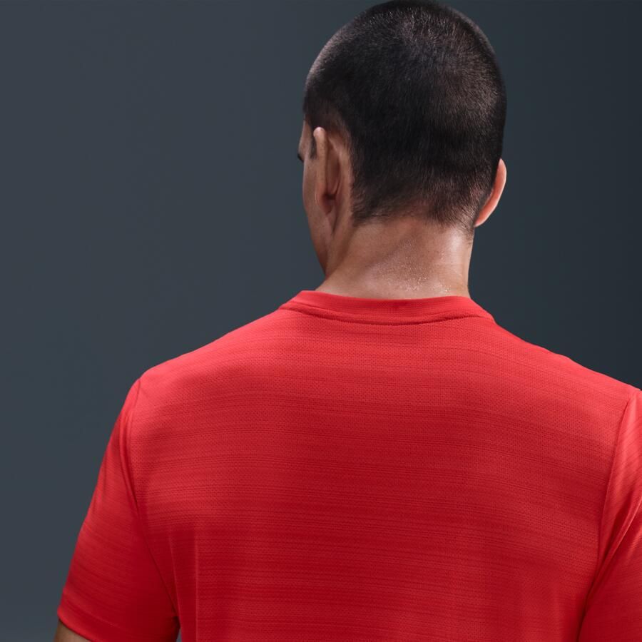 Nike Miler Hardlooptop met korte mouwen voor heren Rood