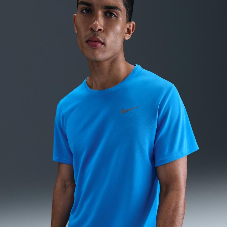 Nike Miler UV hardlooptop met korte mouwen en Dri-FIT voor heren Blauw - Foto 4