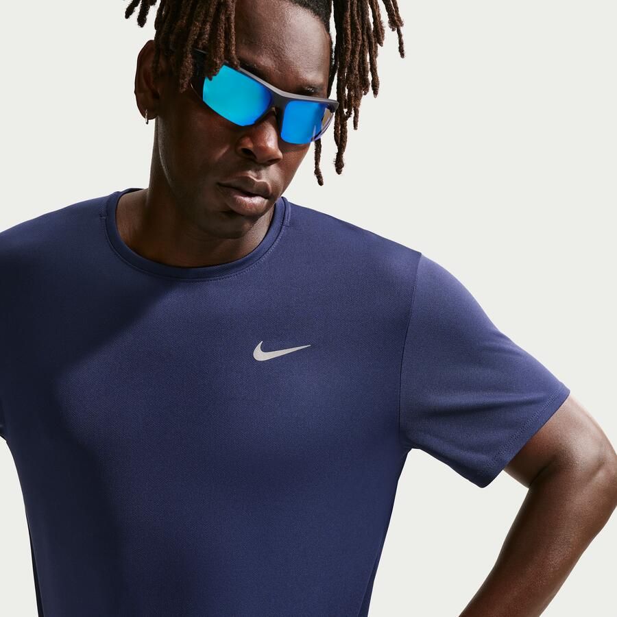 Nike Miler UV hardlooptop met korte mouwen en Dri-FIT voor heren Blauw