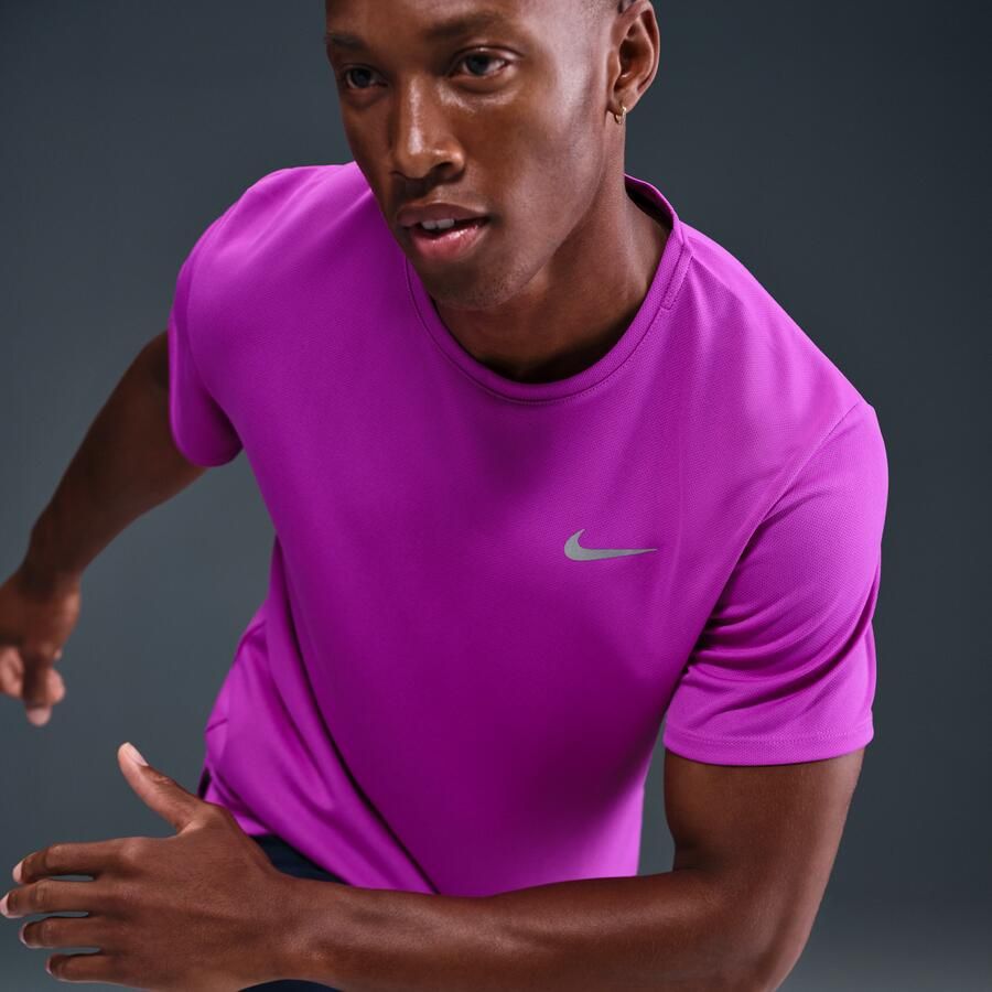Nike Miler UV hardlooptop met korte mouwen en Dri-FIT voor heren Paars - Foto 2