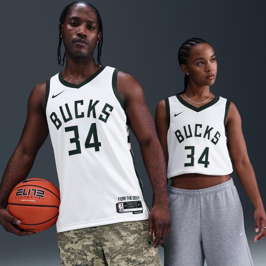 Nike Milwaukee Bucks Association Edition Swingman Dri-FIT NBA jersey voor heren Wit