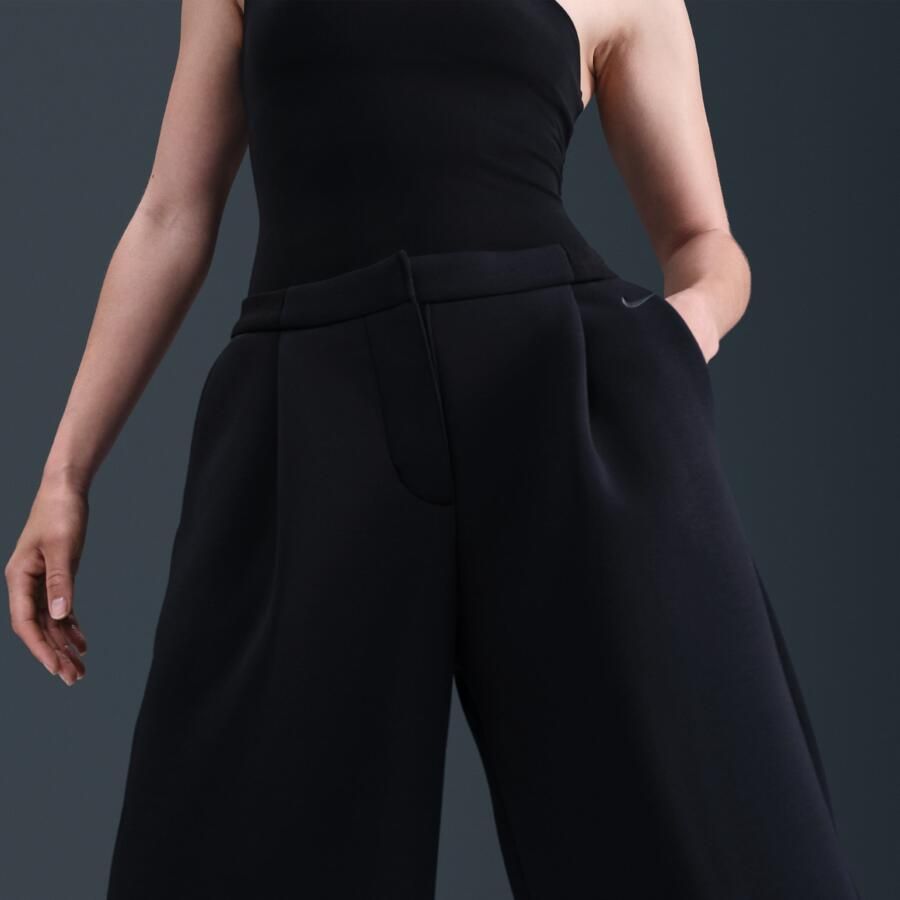 Nike Modern Fleece ruimvallende damesshorts met halfhoge taille Zwart