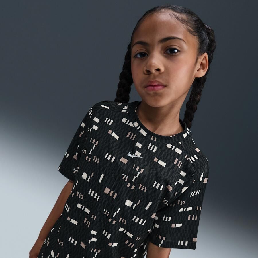 Nike Multi jongenstop met Dri-FIT en korte mouwen Zwart