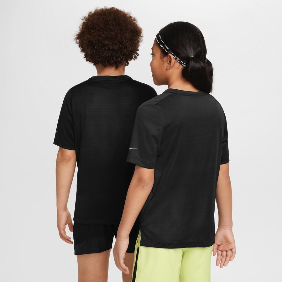 Nike Multi Tech jongenstop met Dri-FIT en korte mouwen Zwart