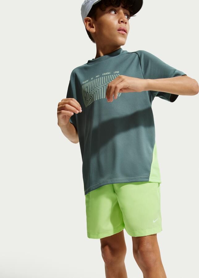 Nike Multi trainingsshorts met Dri-FIT voor jongens Groen - Foto 3