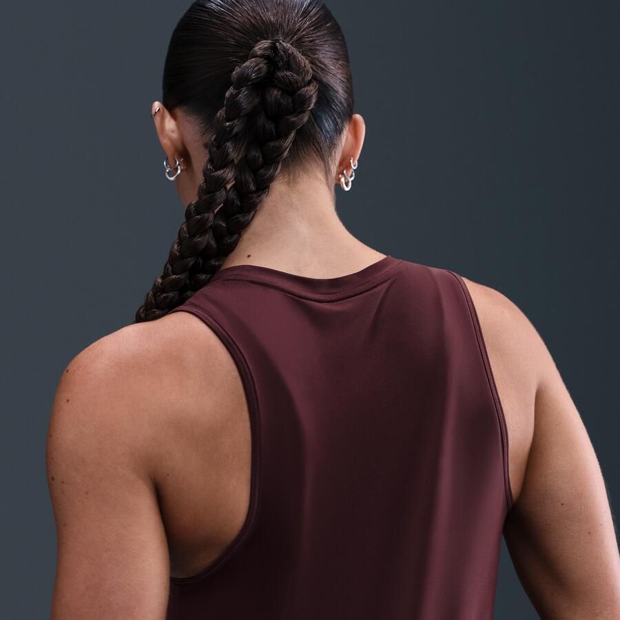 Nike One Classic Dri-FIT tanktop voor dames Rood