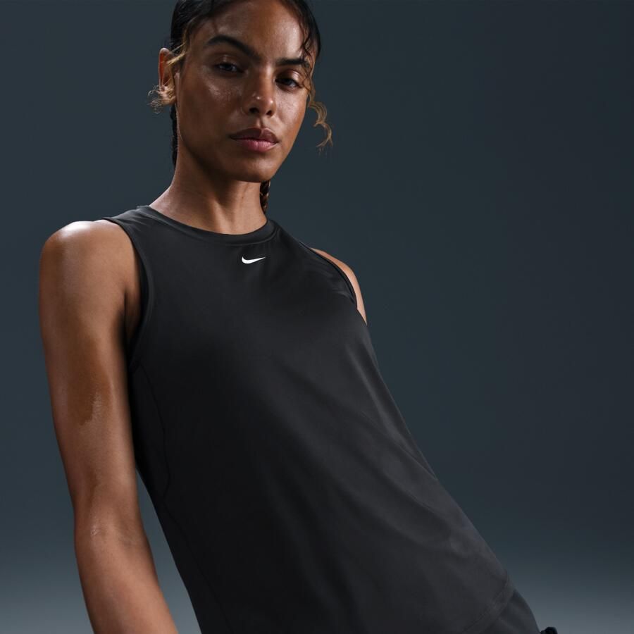 Nike One Classic Dri-FIT tanktop voor dames Zwart - Foto 4