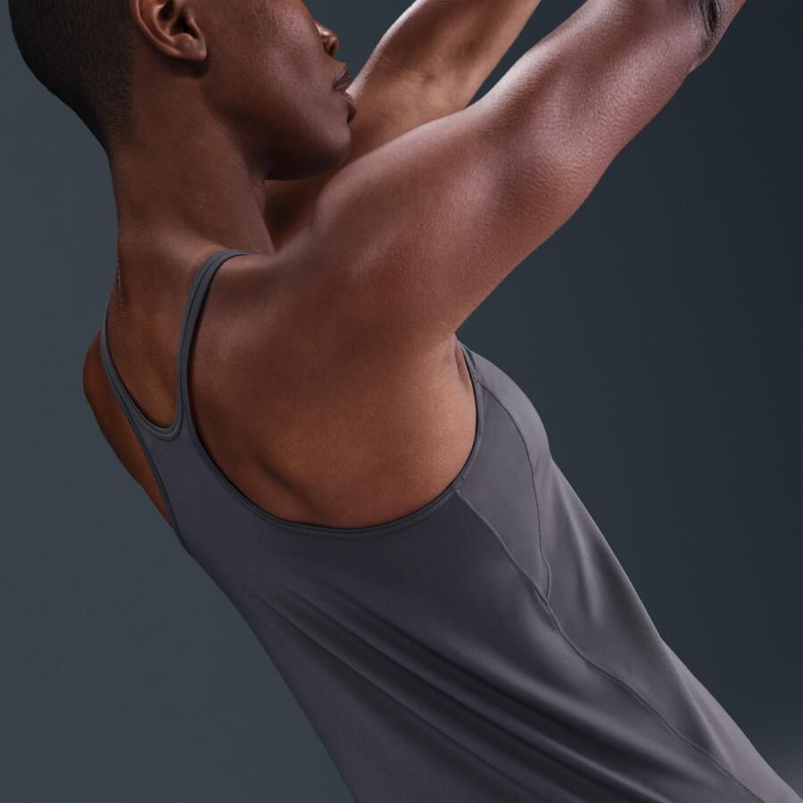 Nike One Classic tanktop met bandjes en Dri-FIT voor dames Grijs