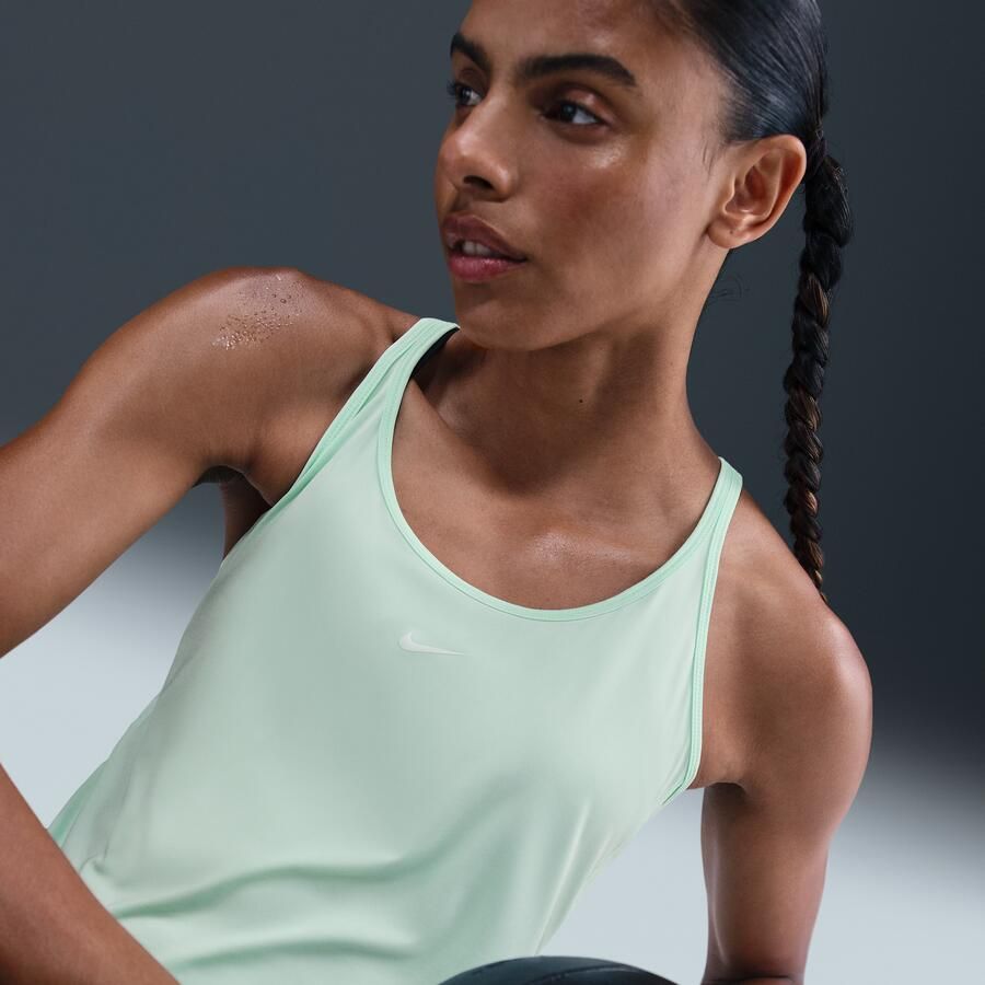 Nike One Classic tanktop met bandjes en Dri-FIT voor dames Groen - Foto 2