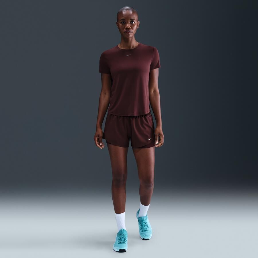 Nike One Dri-FIT 2-in-1 damesshorts met halfhoge taille (8 cm) Rood - Foto 4