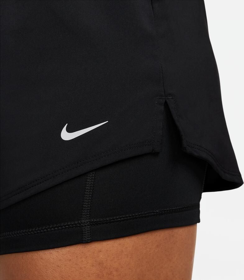 Nike One Dri-FIT 2-in-1 damesshorts met halfhoge taille (8 cm) Zwart - Foto 3
