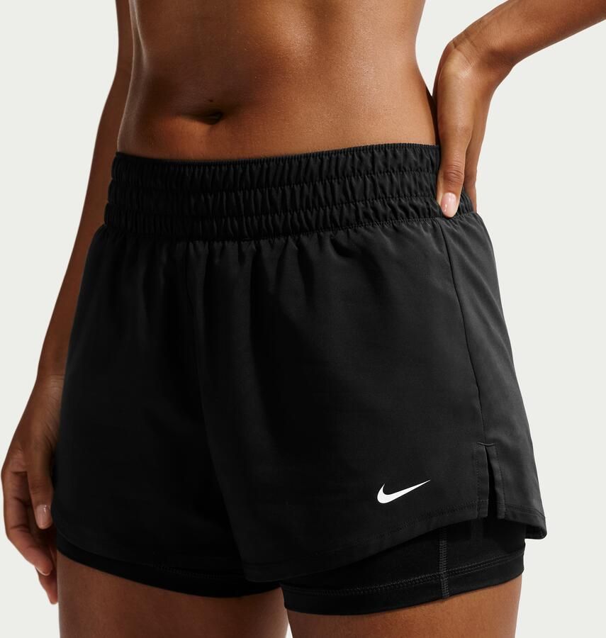 Nike One Dri-FIT 2-in-1 damesshorts met halfhoge taille (8 cm) Zwart - Foto 2