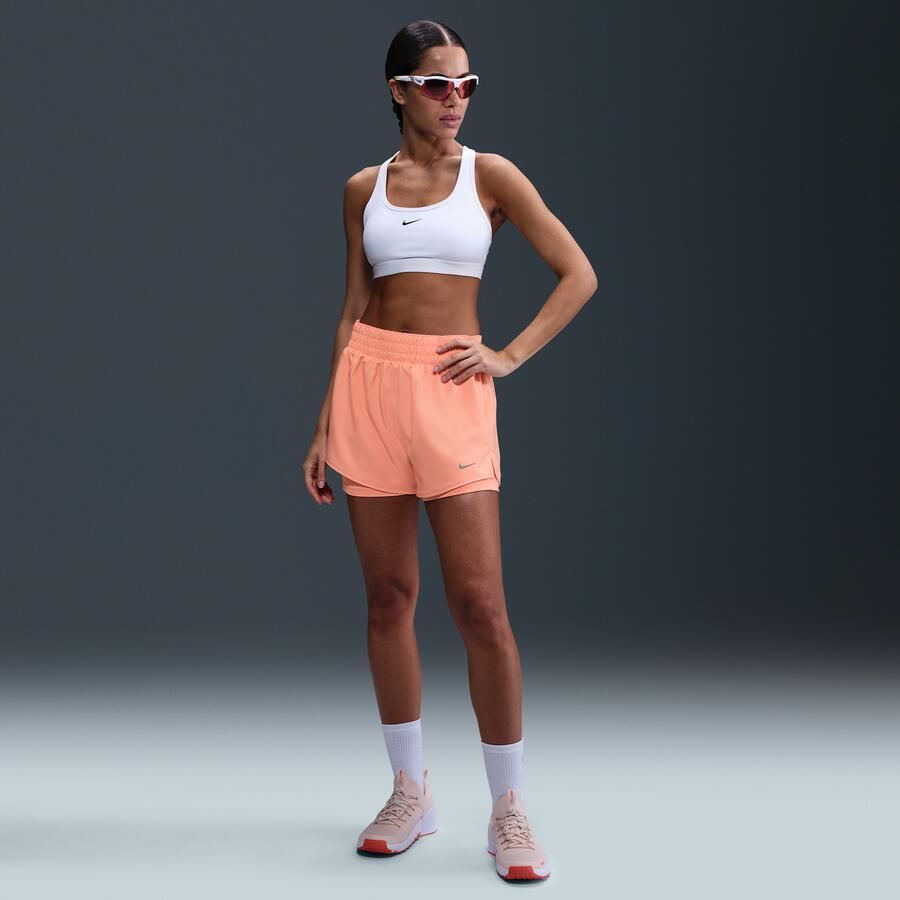Nike One Dri-FIT 2-in-1 damesshorts met hoge taille (8 cm) Oranje - Foto 4