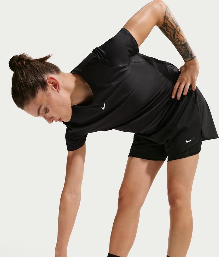 Nike One Dri-FIT 2-in-1 damesshorts met hoge taille (8 cm) Zwart - Foto 2