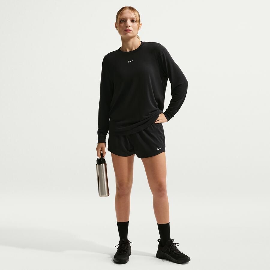 Nike One Dri-FIT damesshorts met halfhoge taille en binnenbroekje (8 cm) Zwart
