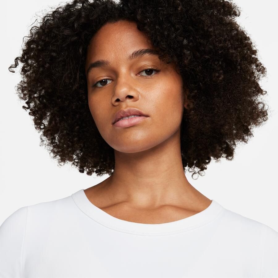 Nike One Fitted Dri-FIT croptop met korte mouwen voor dames Wit - Foto 2