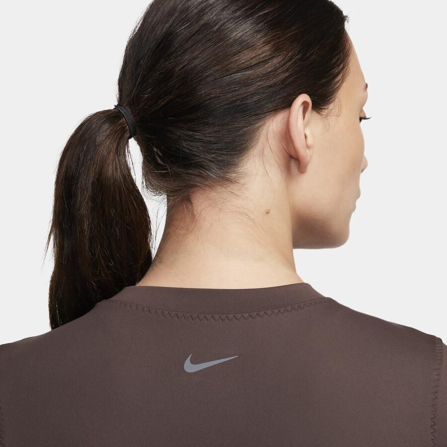 Nike One Fitted Dri-FIT damestop met lange mouwen Bruin - Foto 2