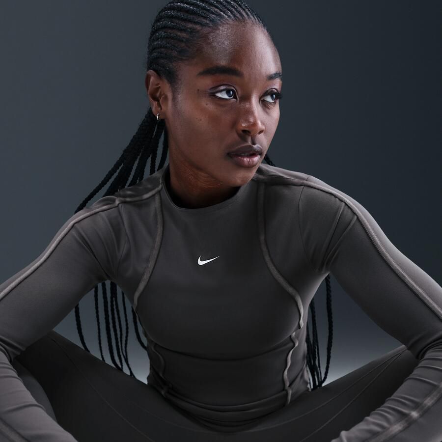 Nike One Fitted Dri-FIT damestop met lange mouwen Grijs - Foto 2