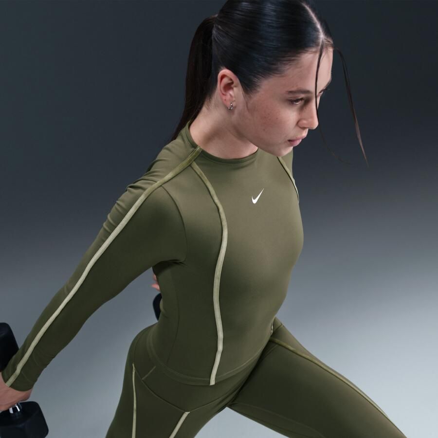 Nike One Fitted Dri-FIT damestop met lange mouwen Groen - Foto 2