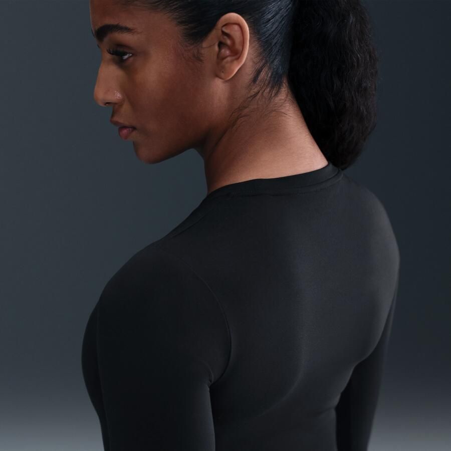 Nike One Fitted Dri-FIT damestop met lange mouwen Zwart