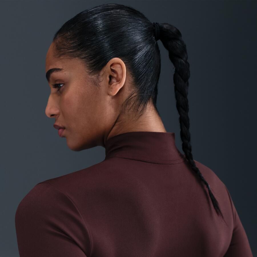 Nike One Fitted Dri-FIT jack met rits over de hele lengte voor dames Rood