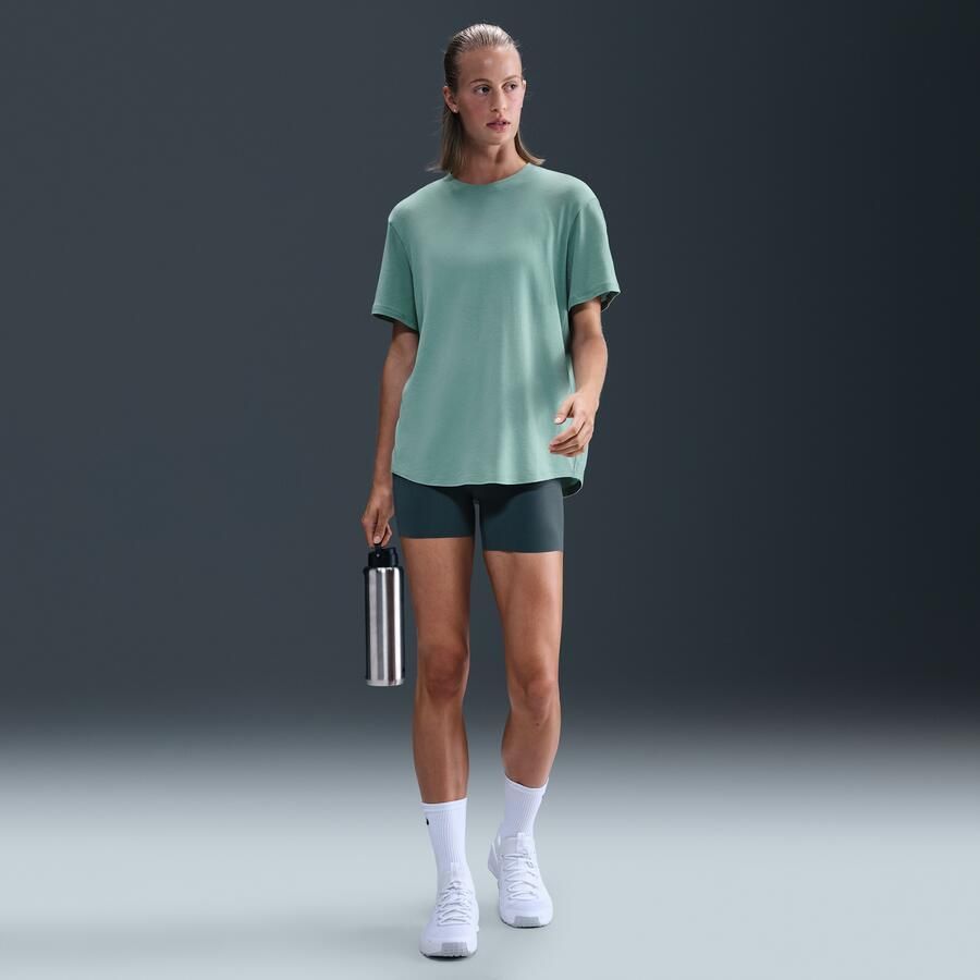 Nike One Relaxed Dri-FIT damestop met korte mouwen Groen - Foto 3