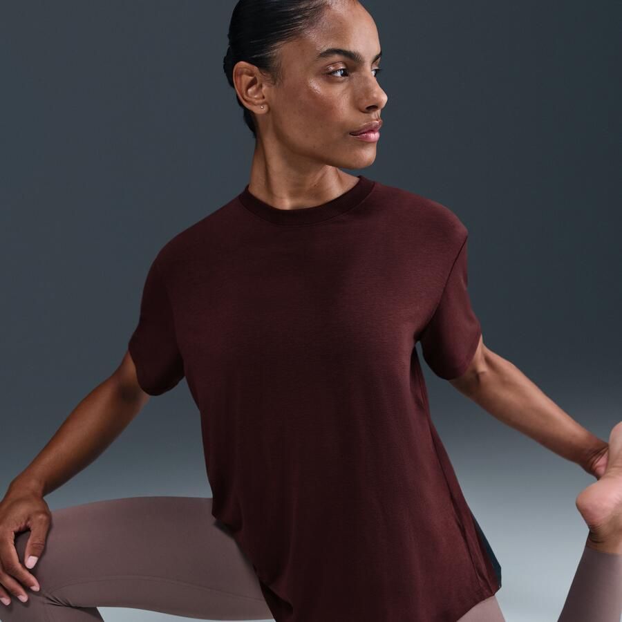 Nike One Relaxed Dri-FIT damestop met korte mouwen Rood - Foto 2