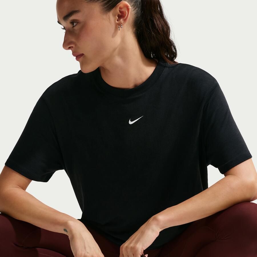 Nike One Relaxed Dri-FIT damestop met korte mouwen Zwart