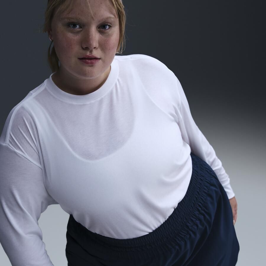 Nike One Relaxed Dri-FIT damestop met lange mouwen (Plus Size) Wit - Foto 4