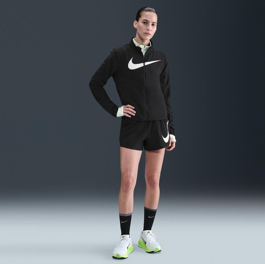 Nike One Swoosh ruimvallende Dri-FIT hardloopshorts met halfhoge taille en binnenbroekje voor dames (8 cm) Zwart - Foto 4