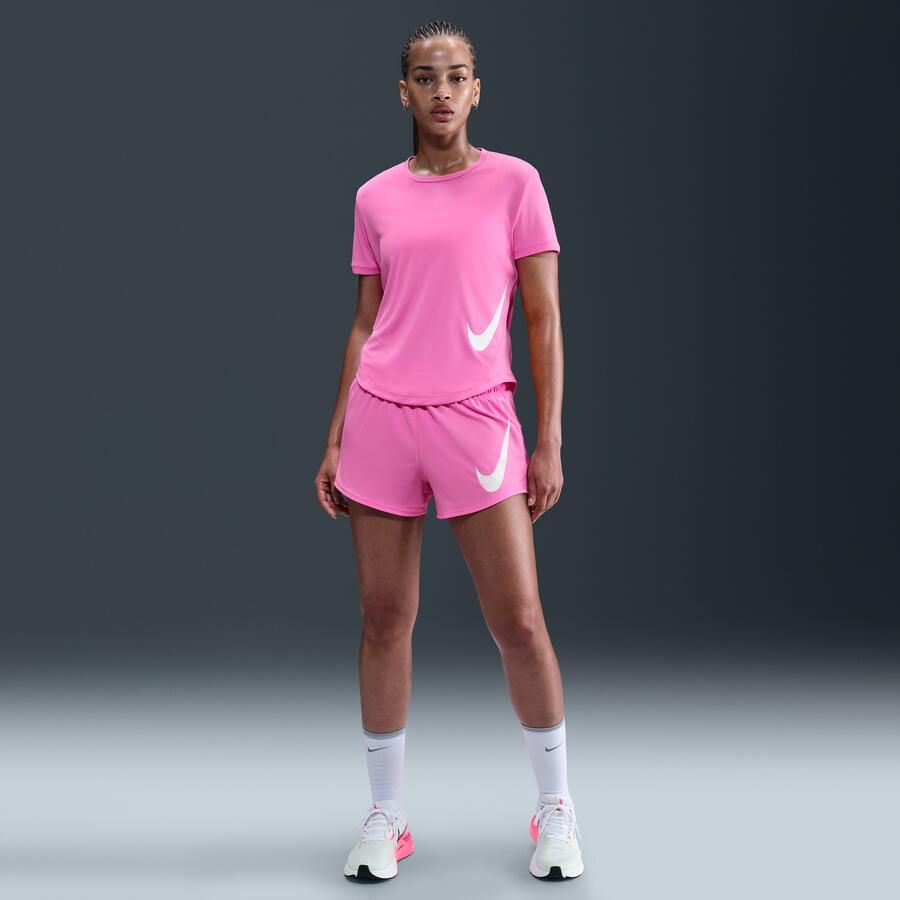 Nike One Swoosh ruimvallende Dri-FIT hardloopshorts met halfhoge taille en binnenbroekje voor dames (8 cm) Roze - Foto 4