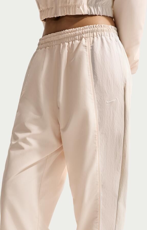 Nike Oversized trainingsbroek met middelhoge taille voor dames Wit - Foto 3
