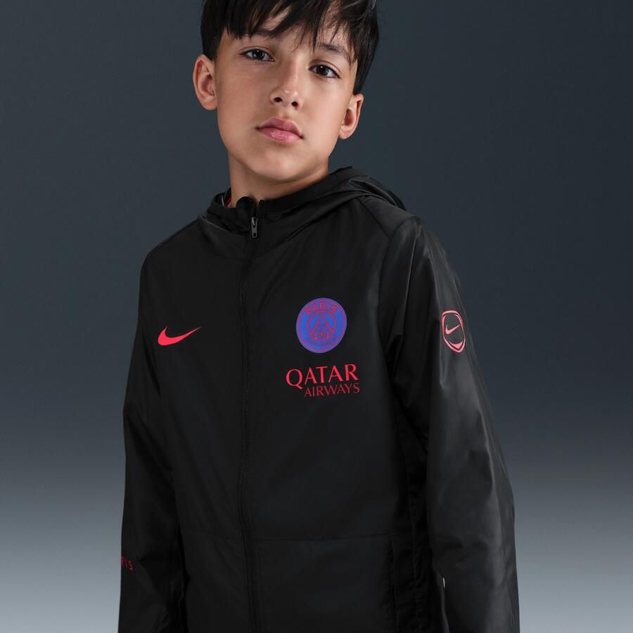 Nike Paris Saint-Germain Academy Pro Derde Total 90 voetbalregenjack met capuchon voor kids Zwart - Foto 4