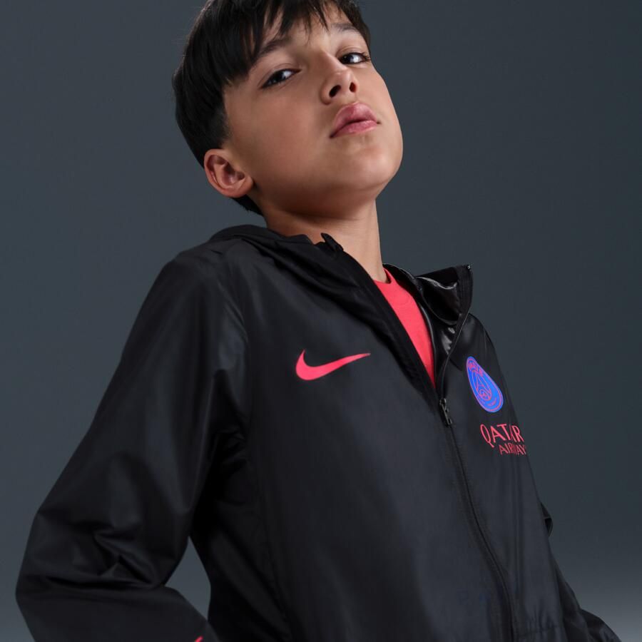 Nike Paris Saint-Germain Academy Pro Derde Total 90 voetbalregenjack met capuchon voor kids Zwart - Foto 2