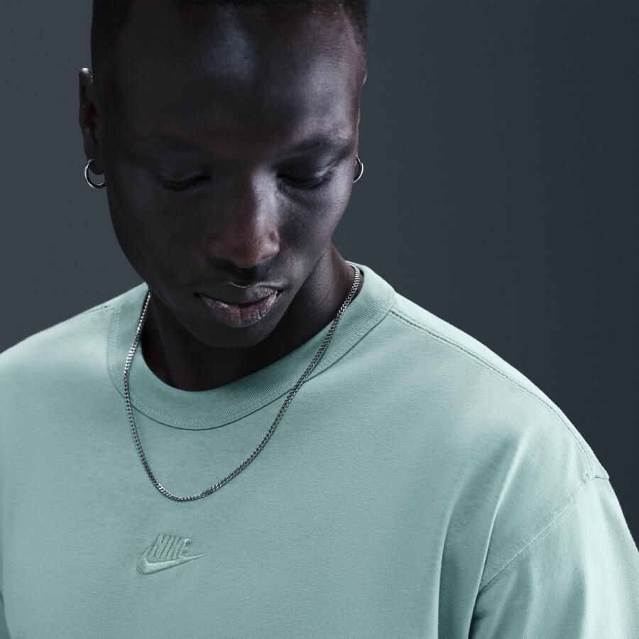 Nike Premium Essentials T-shirt voor heren Groen - Foto 2