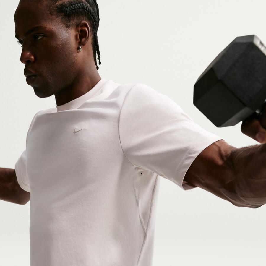 Nike Primary Dri-FIT multifunctionele herentop met korte mouwen Bruin - Foto 3