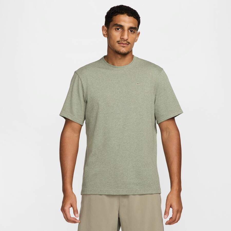 Nike Primary Dri-FIT multifunctionele herentop met korte mouwen Groen - Foto 3