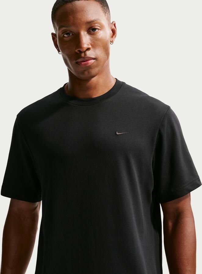 Nike Primary Dri-FIT multifunctionele herentop met korte mouwen Zwart