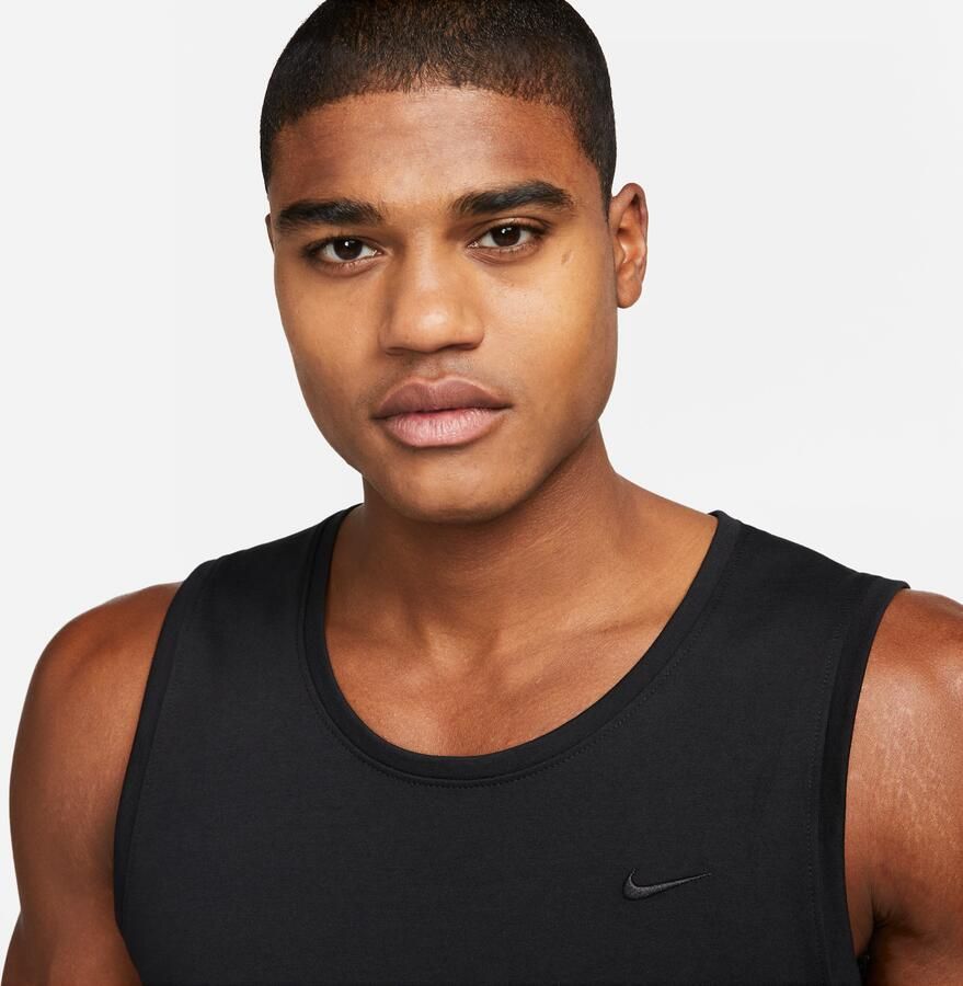 Nike Primary Dri-FIT multifunctionele tanktop voor heren Zwart - Foto 2
