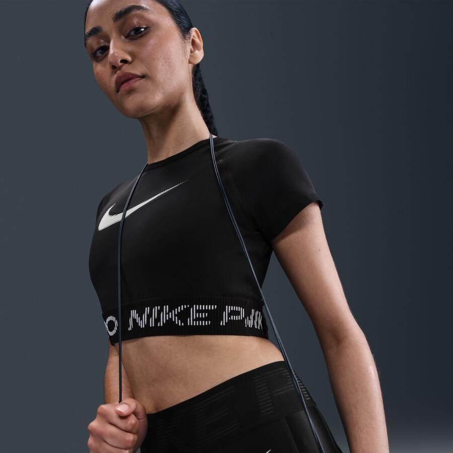 Nike Pro Dri-FIT korte damestop met korte mouwen en graphic Zwart - Foto 2