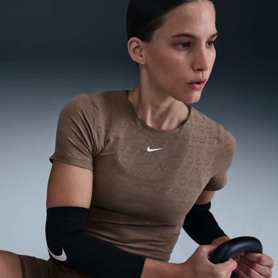 Nike Pro Dri-FIT korte damestop van jacquard met korte mouwen Bruin - Foto 2