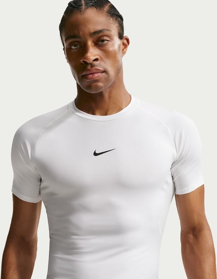 Nike Pro Dri-FIT strakke fitnesstop met korte mouwen voor heren Wit