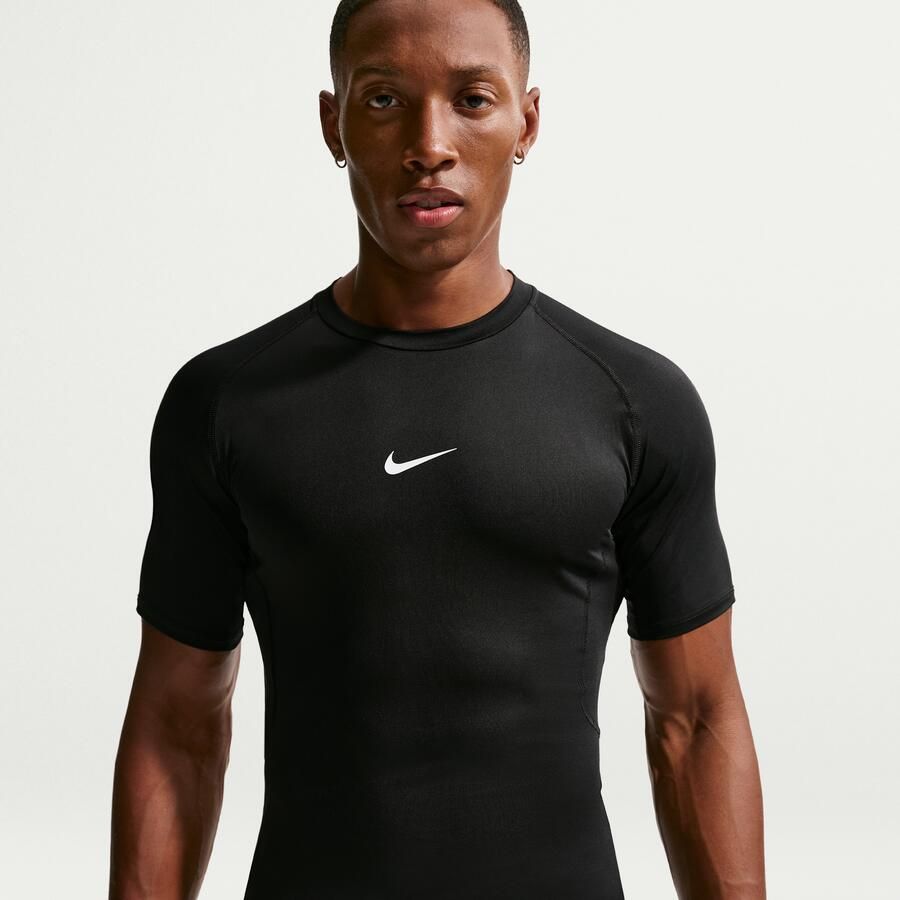 Nike Pro Dri-FIT strakke fitnesstop met korte mouwen voor heren Zwart