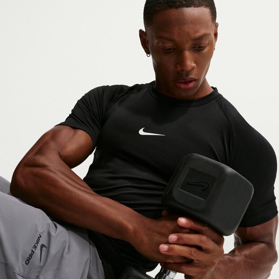 Nike Pro Dri-FIT strakke fitnesstop met korte mouwen voor heren Zwart - Foto 3