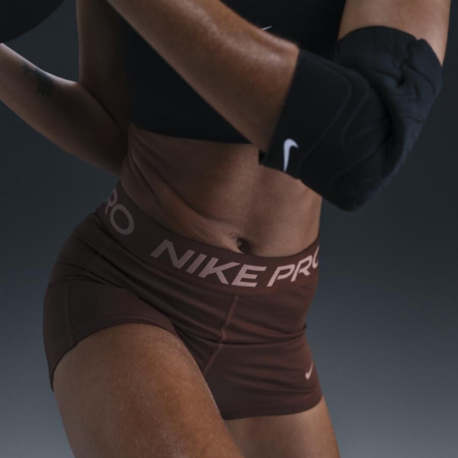 Nike Pro Leak Protection: Period bikeshorts met halfhoge taille voor dames (8 cm) Bruin - Foto 3