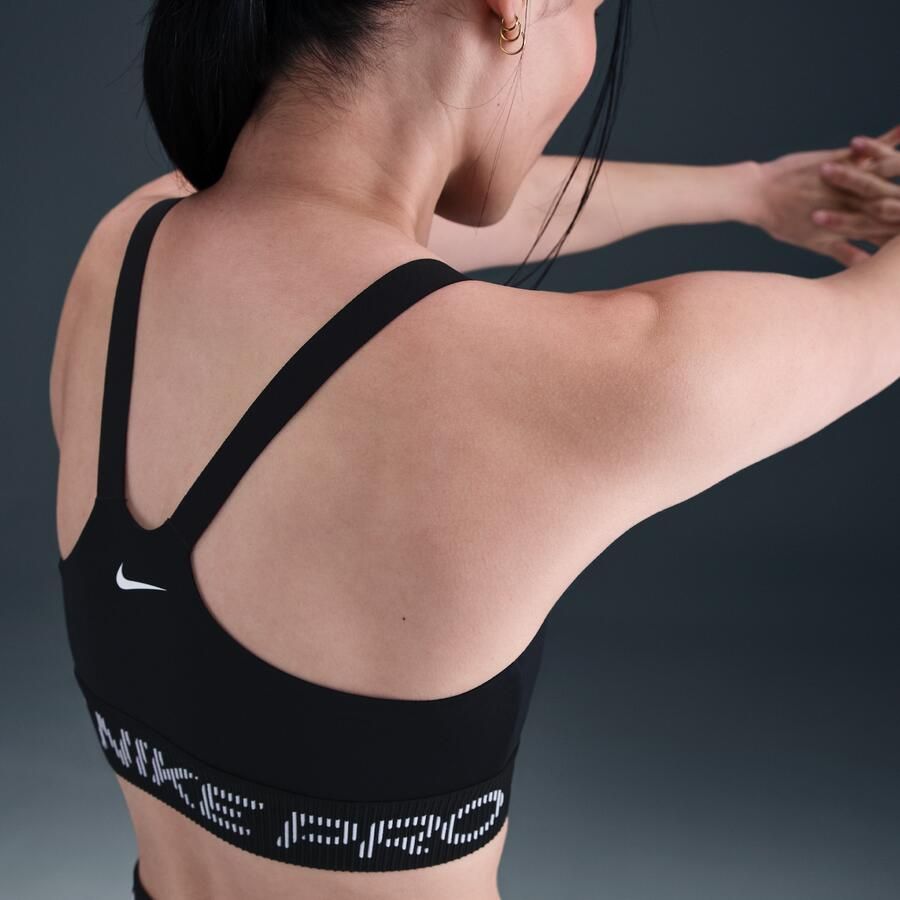 Nike Pro non-padded sport-bh met lichte ondersteuning Zwart