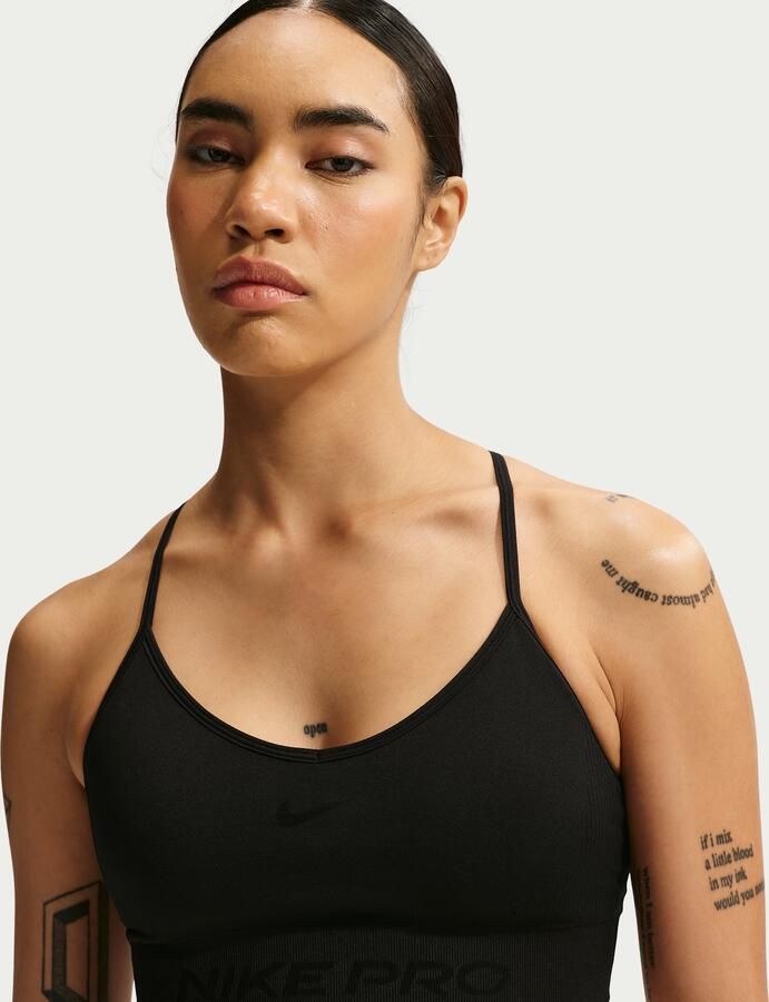 Nike Pro Seamless Padded sport-bh met lichte ondersteuning Zwart - Foto 4